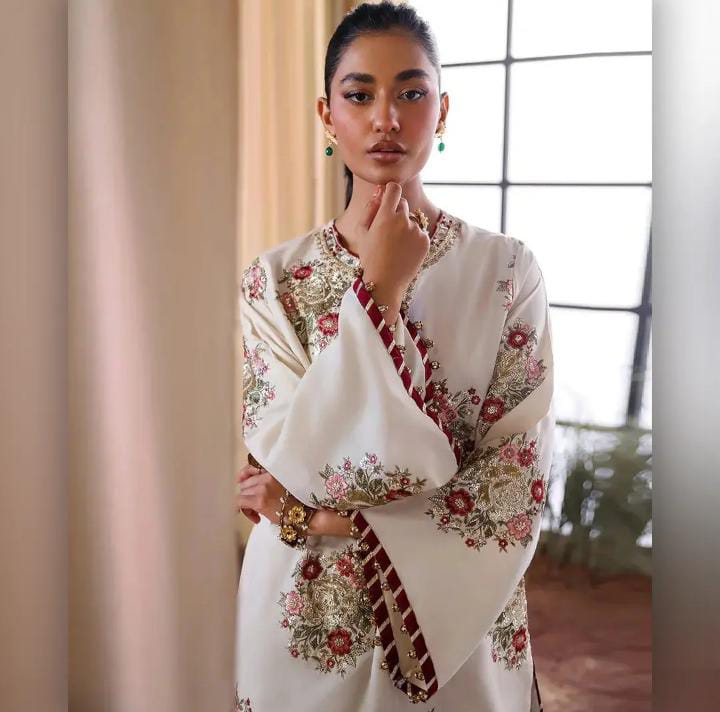 ETHNC Shamos Silk Embroidered Shirt WITH ZARI FANCY Duppta_ZB029