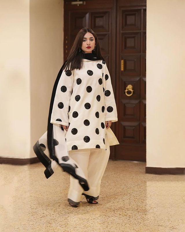YUMNA ZAIDI polka dots with printed whool shawl #1122