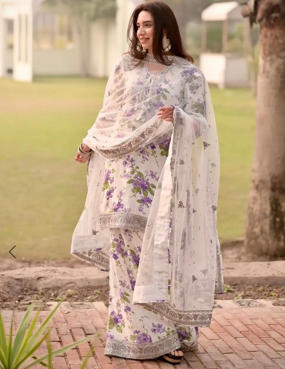 Aneelas- embroidered 3 piece suit
